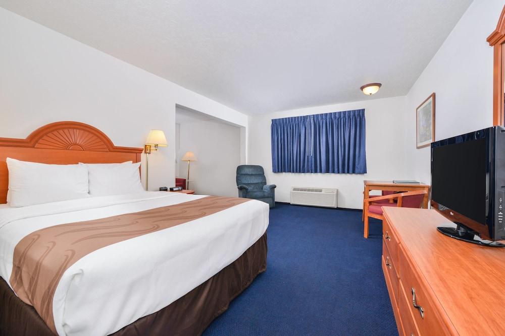 Quality Inn 桑德波因特 外观 照片